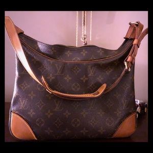 Authentic Louis Vuitton Boulogne 30 Shoulder Bag